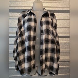 SO Monochrome Plaid Shirt